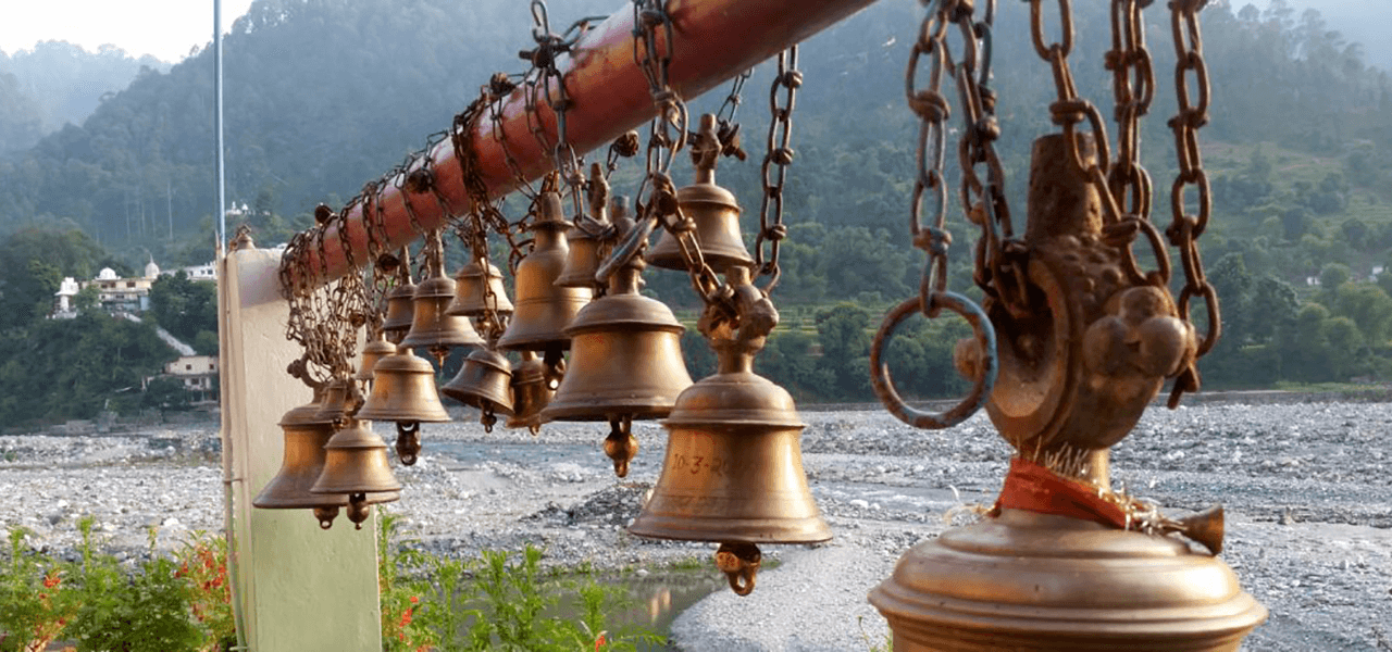 babaji-haidakhan-temple-bells